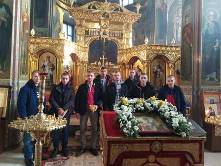 Діти Макіївського ПУСР відвідали храм в День Святого Миколая