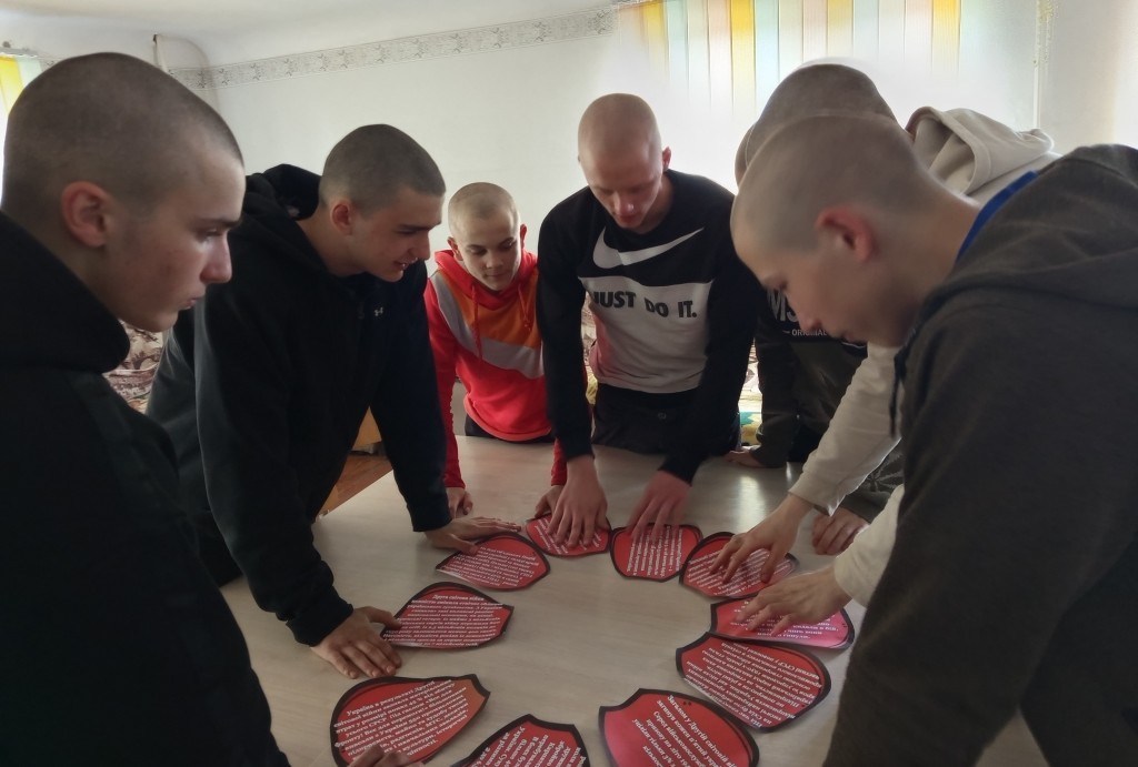 Пам’ятаємо заради майбутнього:  у закладі вшанували День пам’яті та перемоги над нацизмом