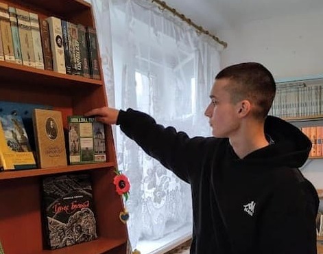 Пам’ятаємо заради майбутнього:  у закладі вшанували День пам’яті та перемоги над нацизмом